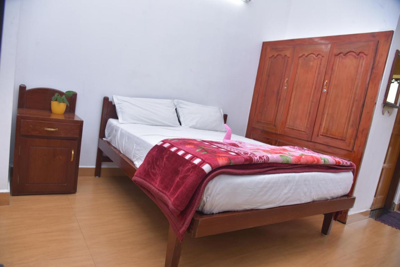 Ac Mist Hotel Munnar Ngoại thất bức ảnh