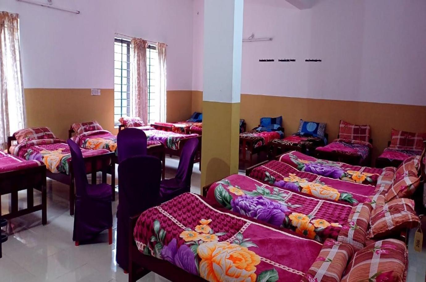 Ac Mist Hotel Munnar Ngoại thất bức ảnh