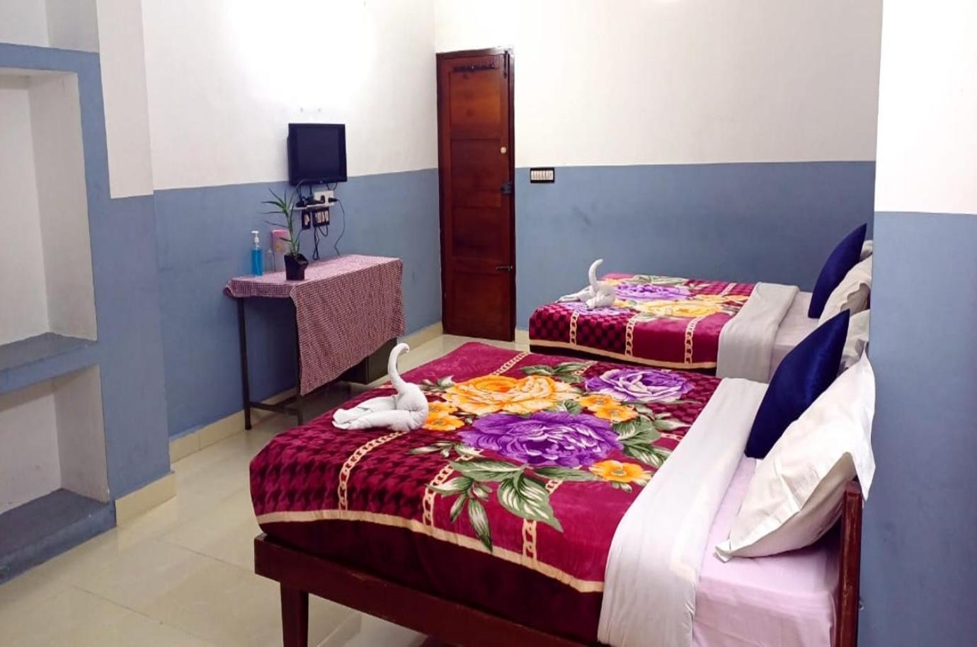Ac Mist Hotel Munnar Ngoại thất bức ảnh
