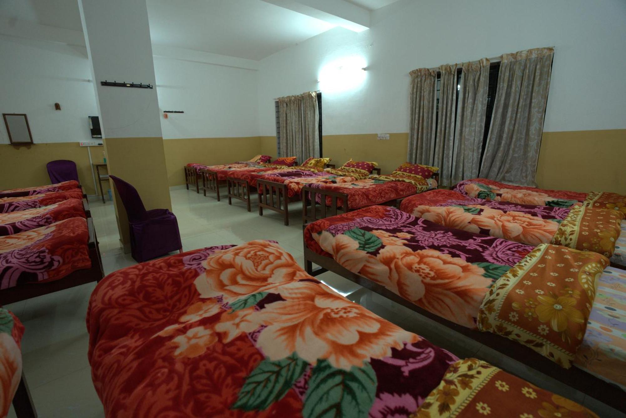 Ac Mist Hotel Munnar Ngoại thất bức ảnh