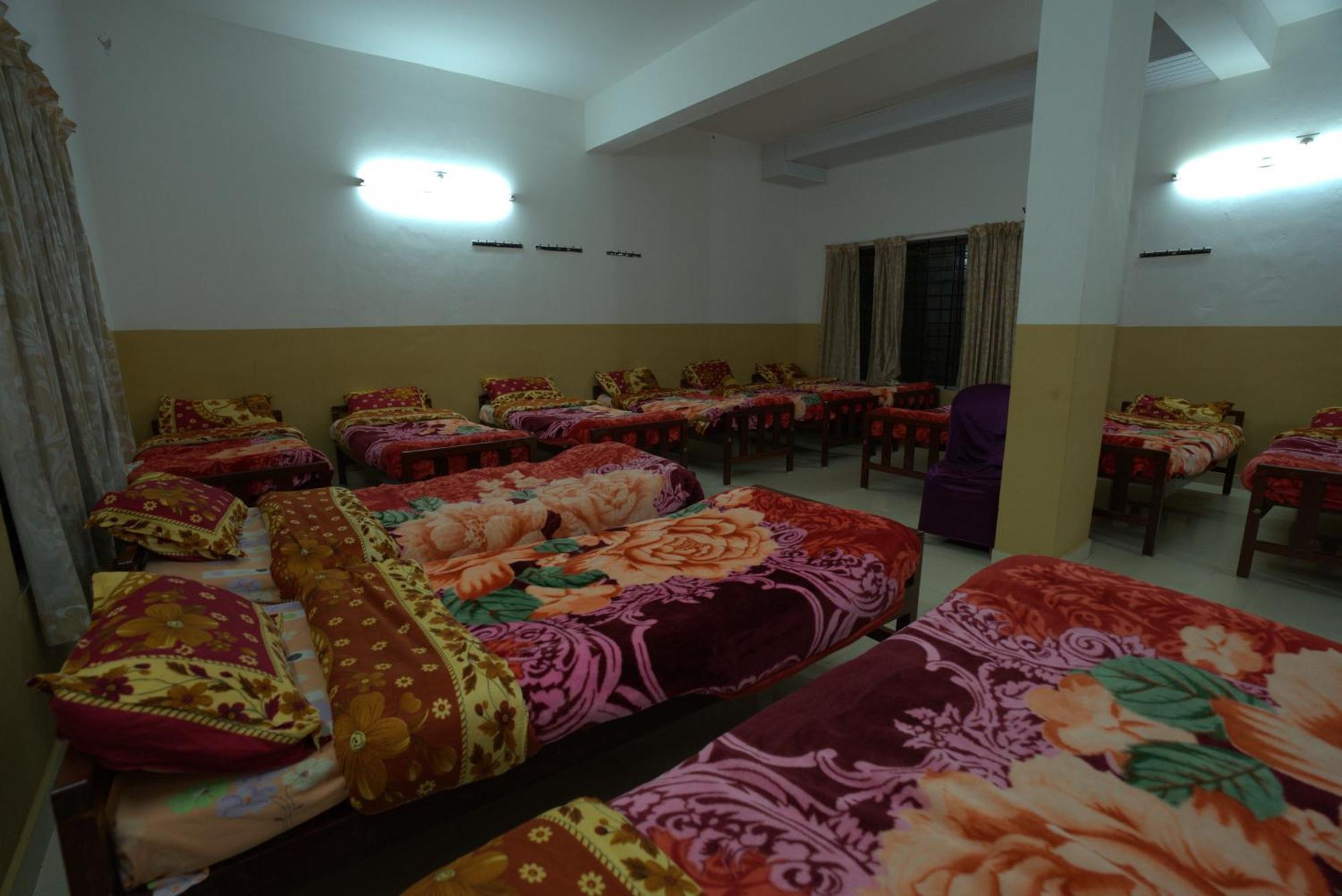 Ac Mist Hotel Munnar Ngoại thất bức ảnh