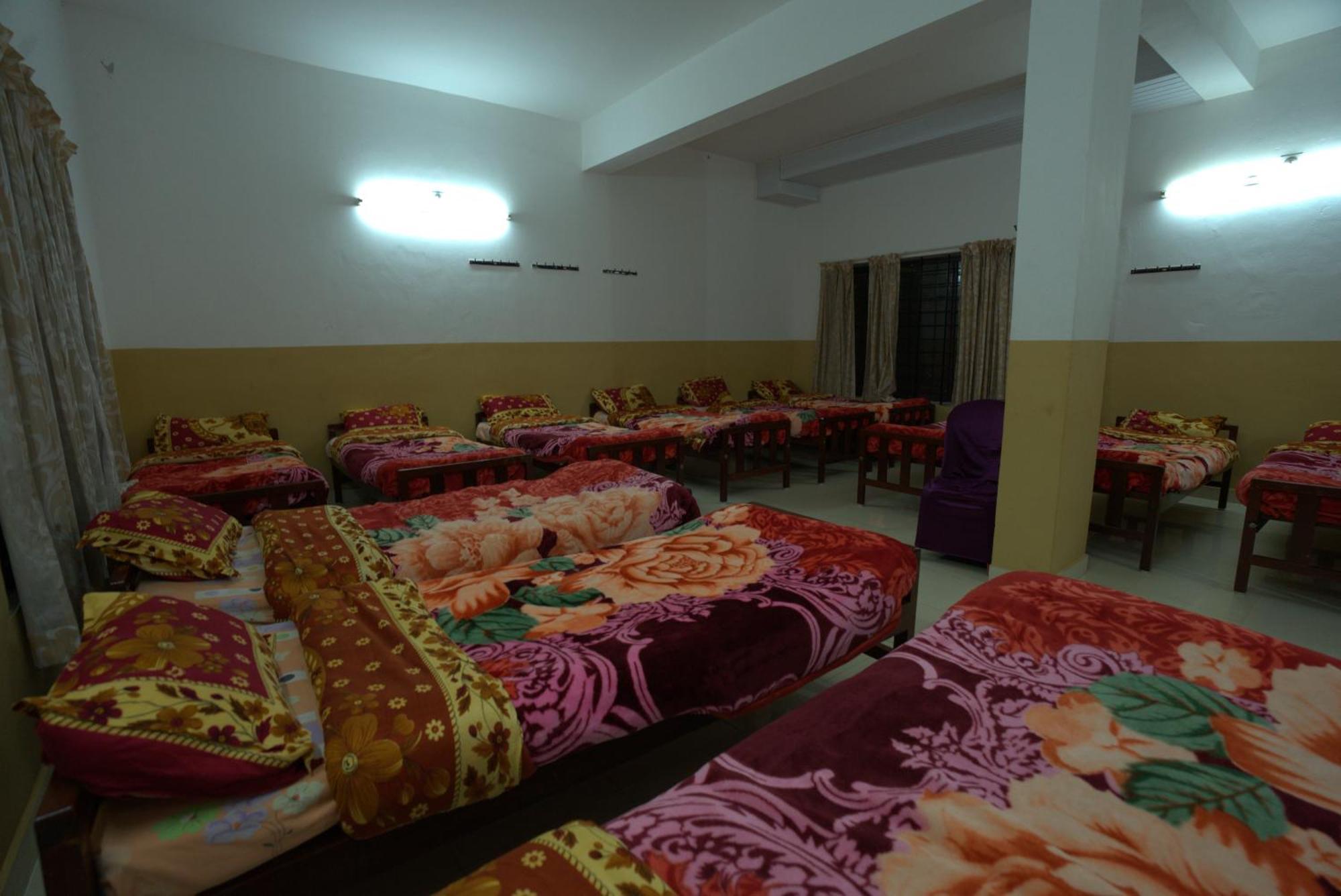 Ac Mist Hotel Munnar Ngoại thất bức ảnh
