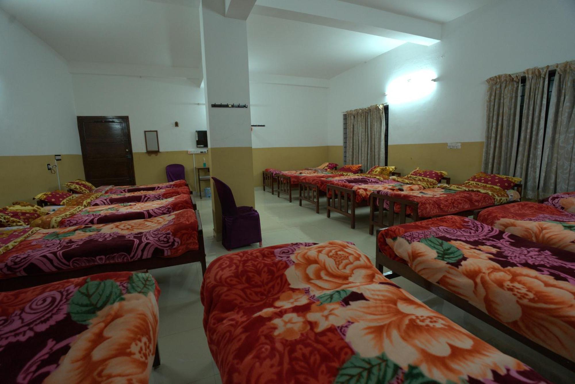 Ac Mist Hotel Munnar Ngoại thất bức ảnh