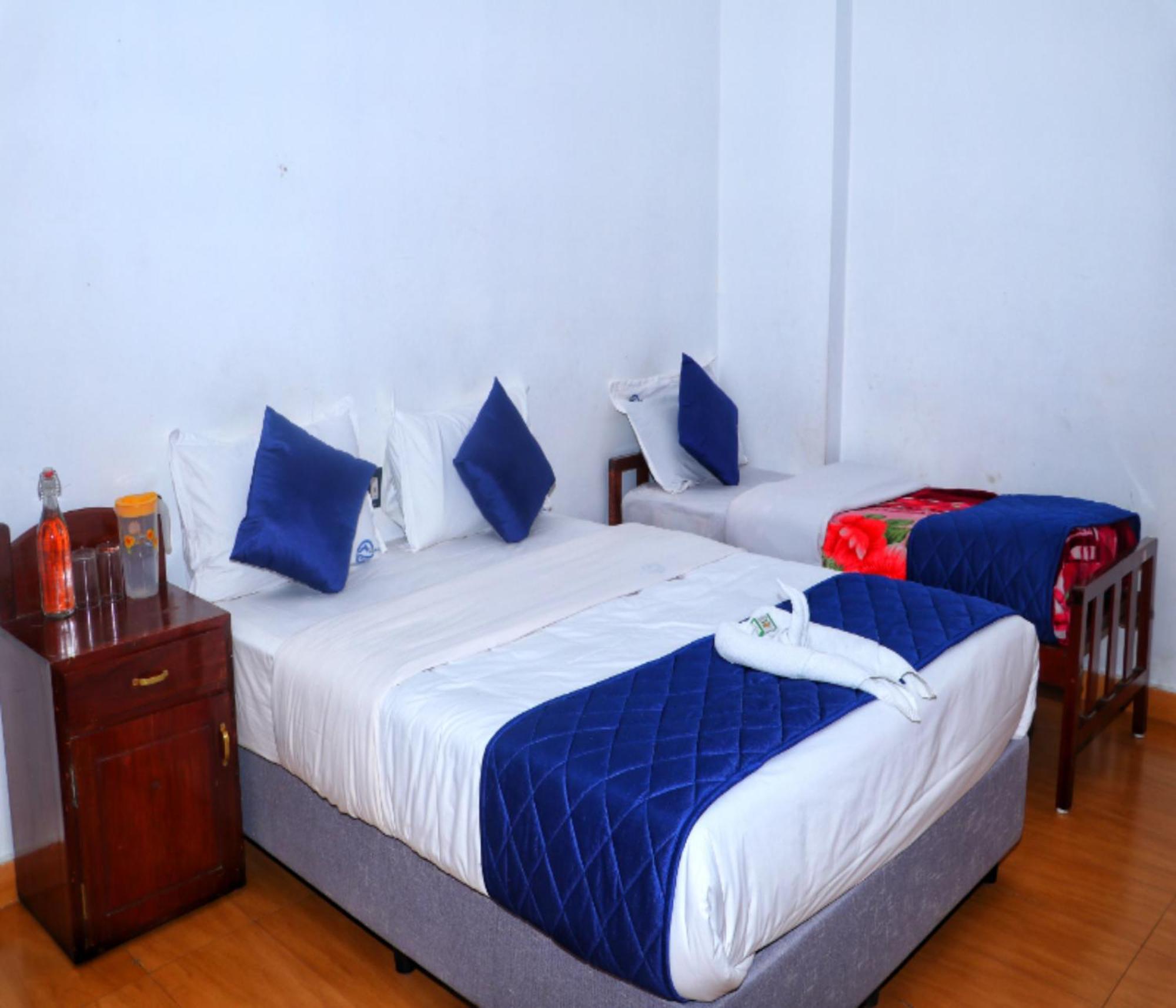 Ac Mist Hotel Munnar Ngoại thất bức ảnh