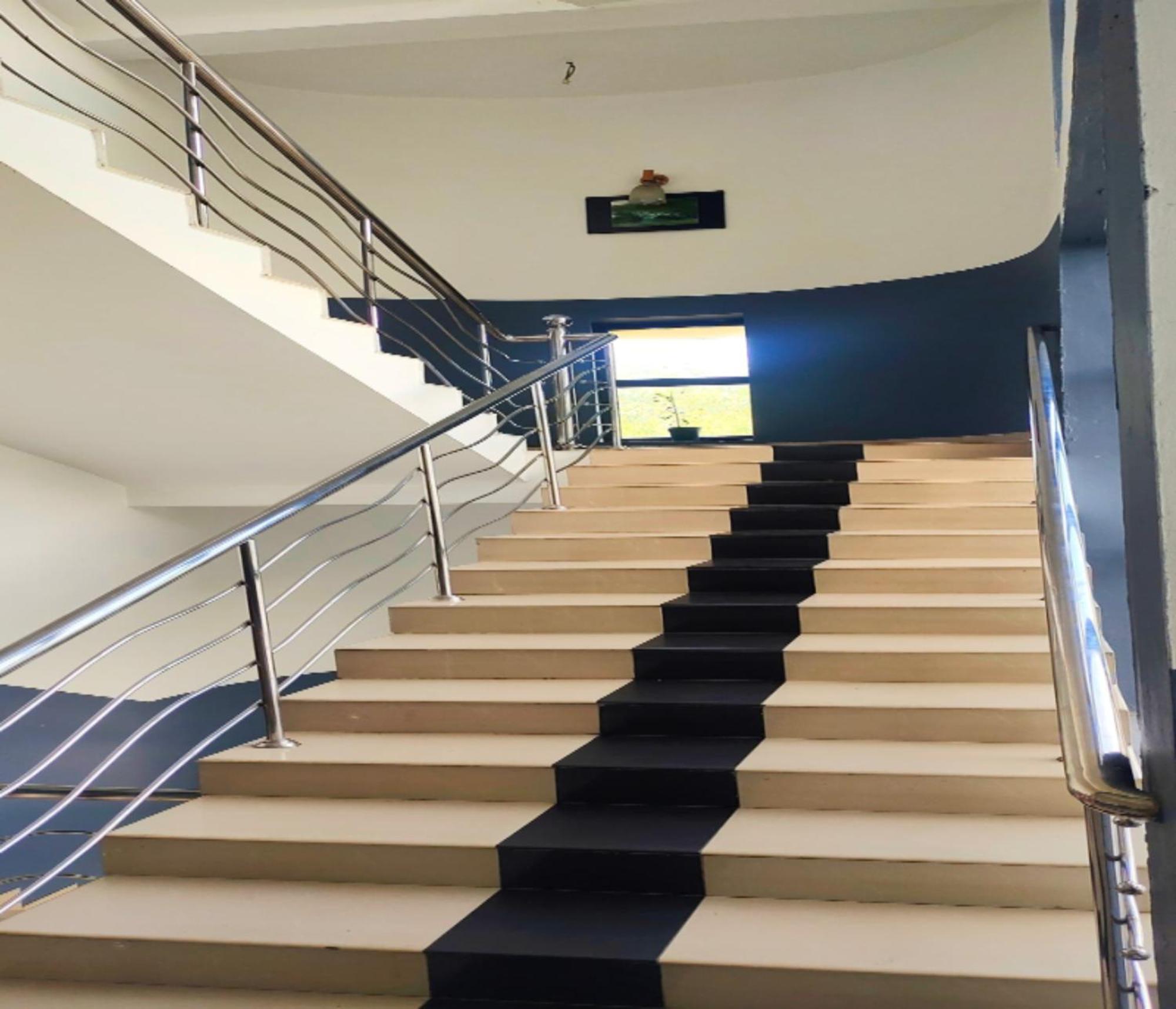 Ac Mist Hotel Munnar Ngoại thất bức ảnh