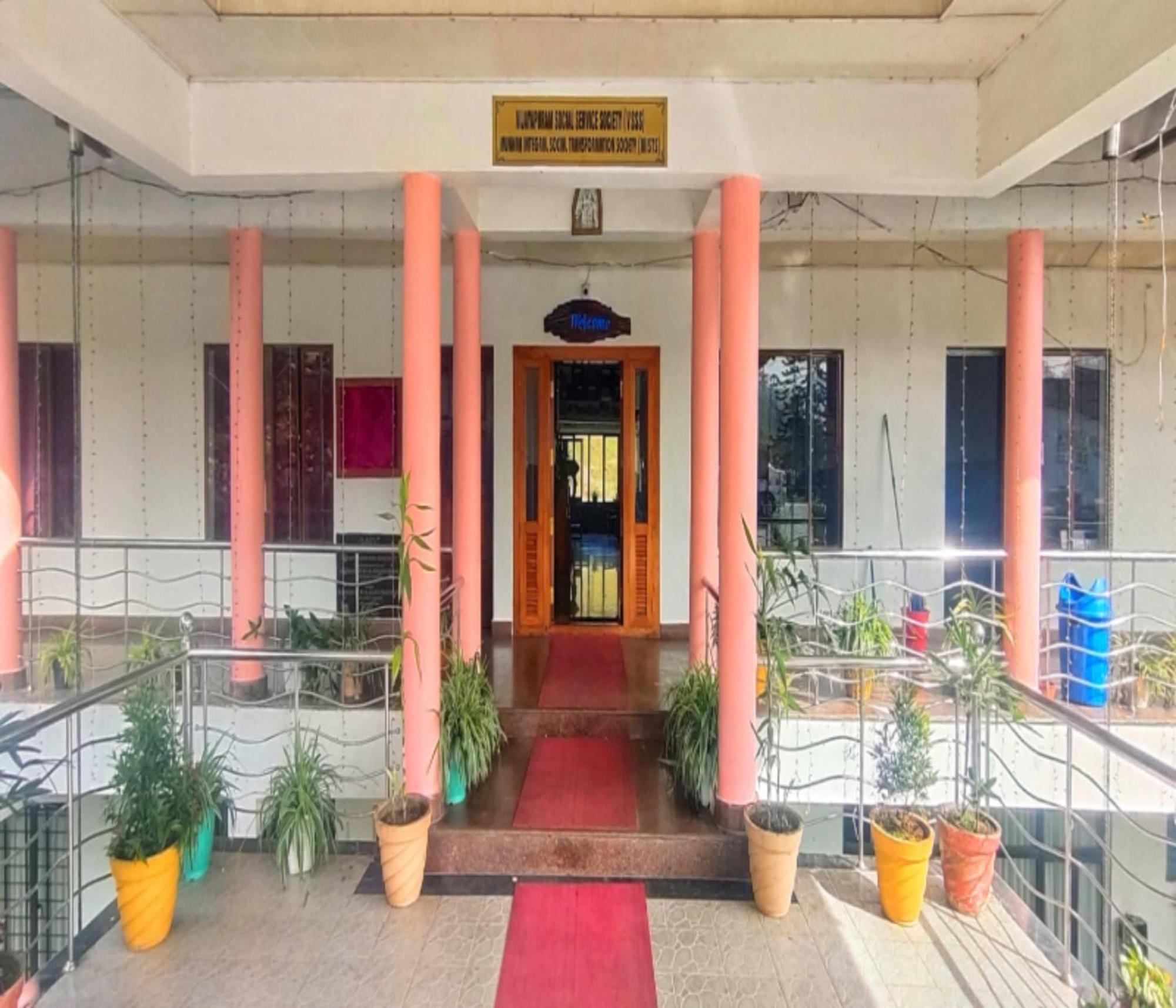 Ac Mist Hotel Munnar Ngoại thất bức ảnh