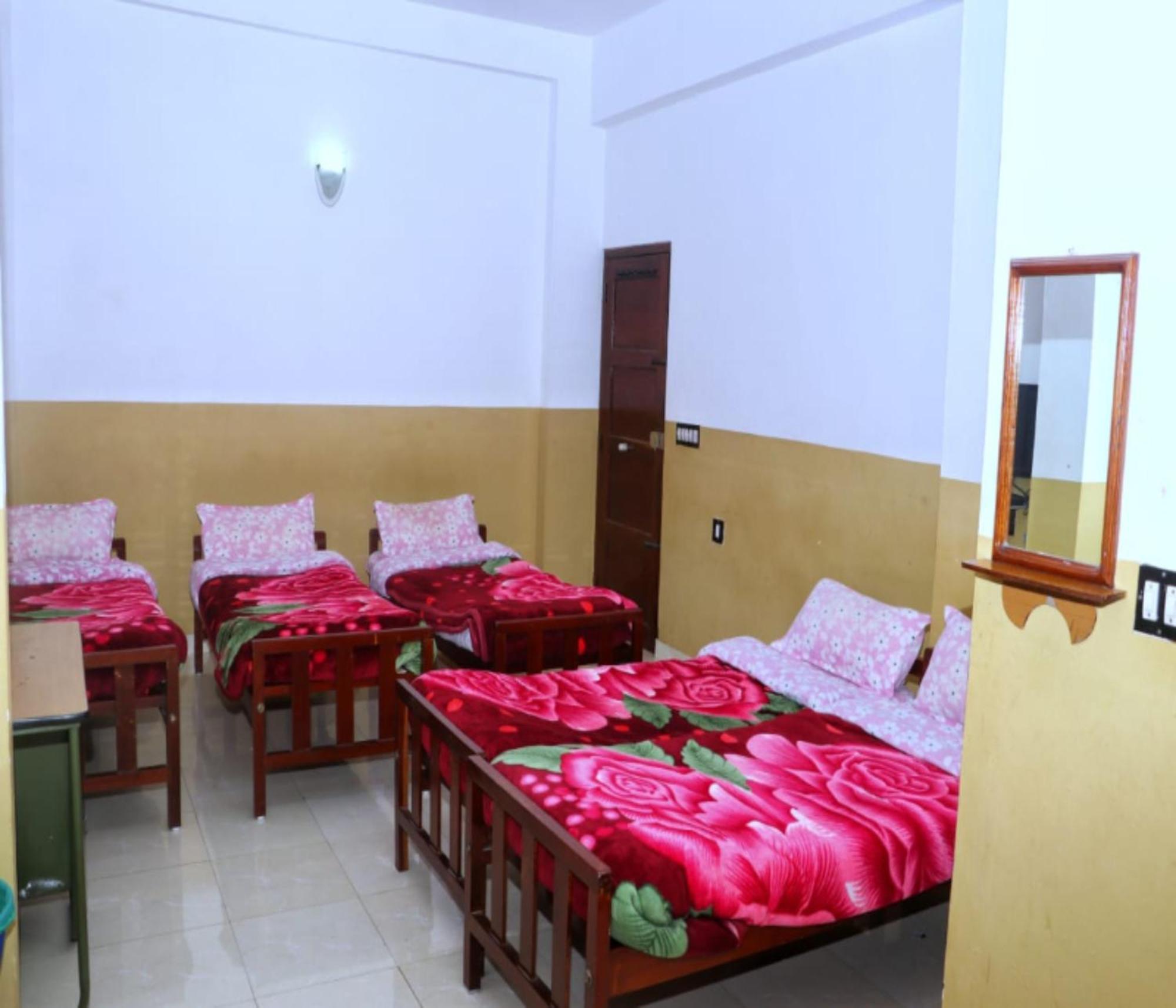 Ac Mist Hotel Munnar Ngoại thất bức ảnh