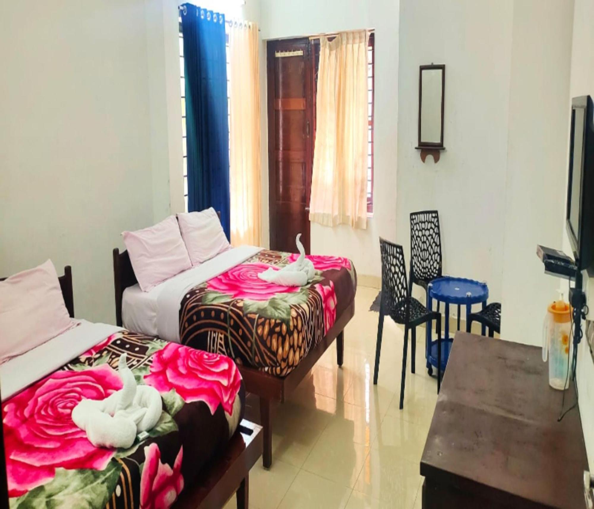 Ac Mist Hotel Munnar Ngoại thất bức ảnh