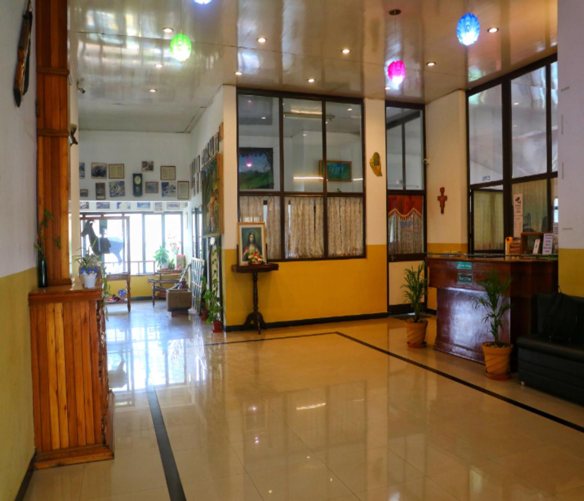 Ac Mist Hotel Munnar Ngoại thất bức ảnh