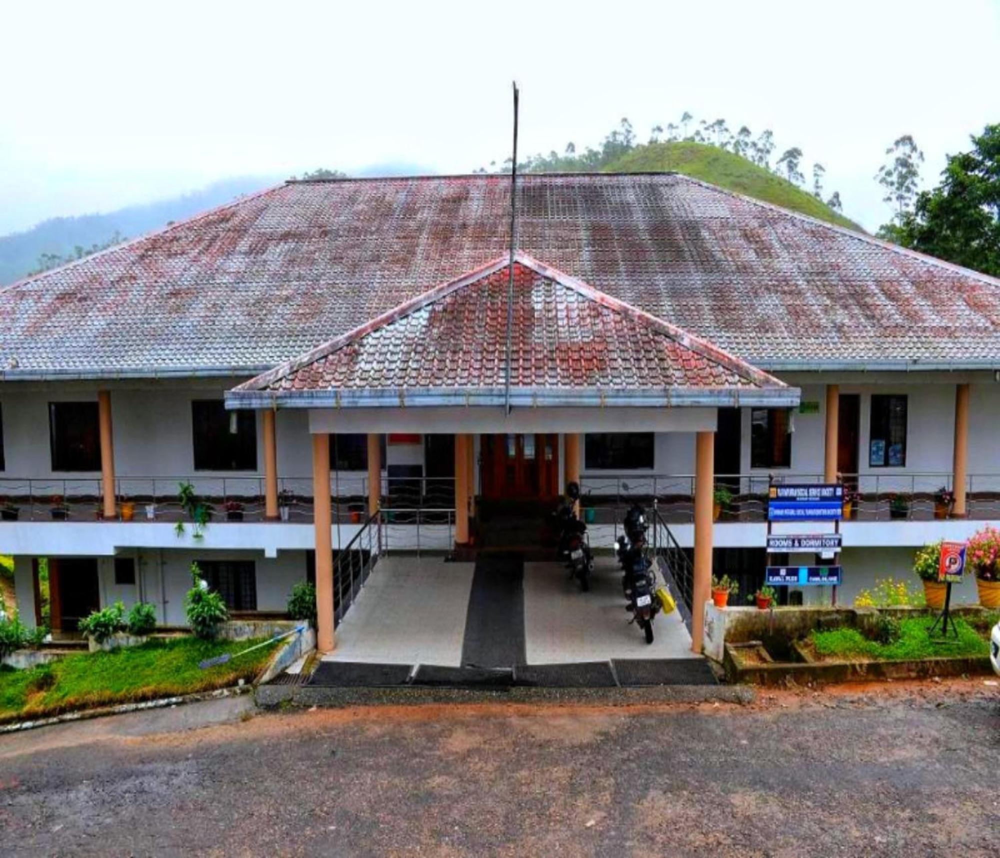 Ac Mist Hotel Munnar Ngoại thất bức ảnh